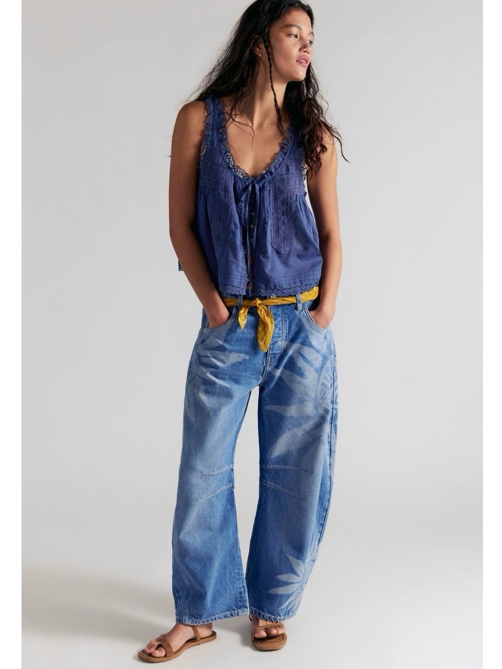 Free People We The Free Good Luck Printed Barrel Jeans NWT SZ 29 MSRP $148